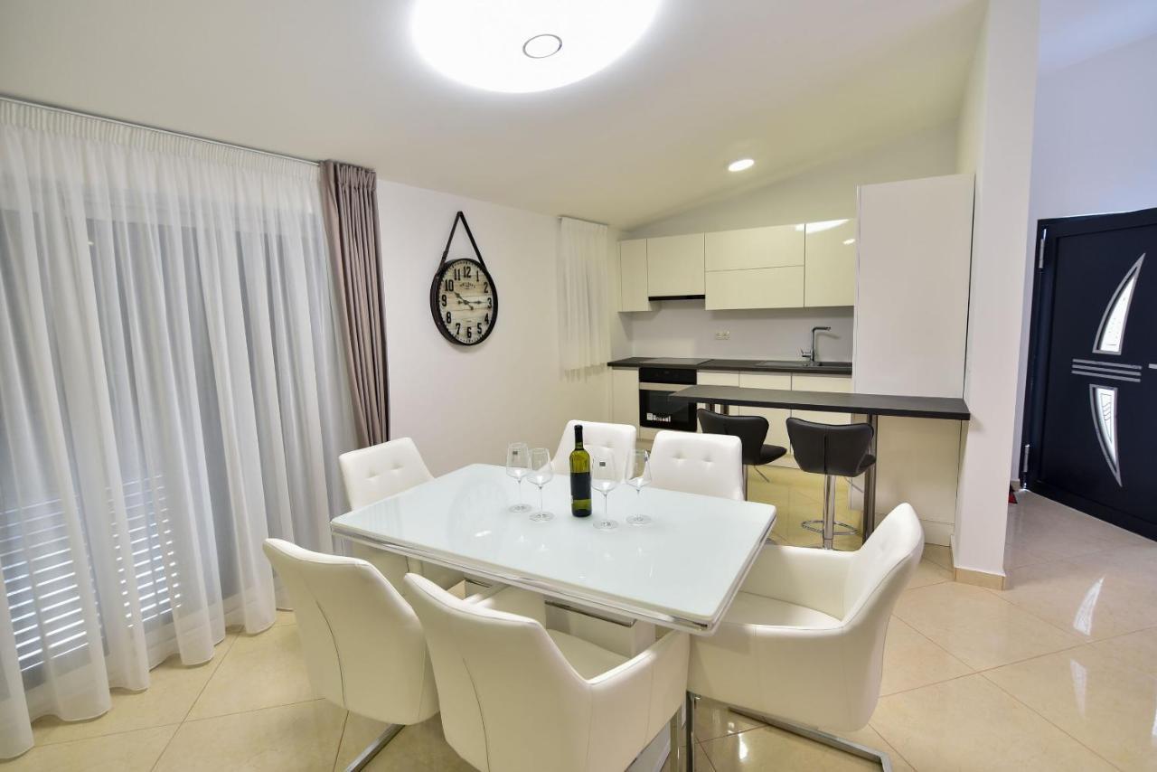 Apartments Sana Вир Екстериор снимка