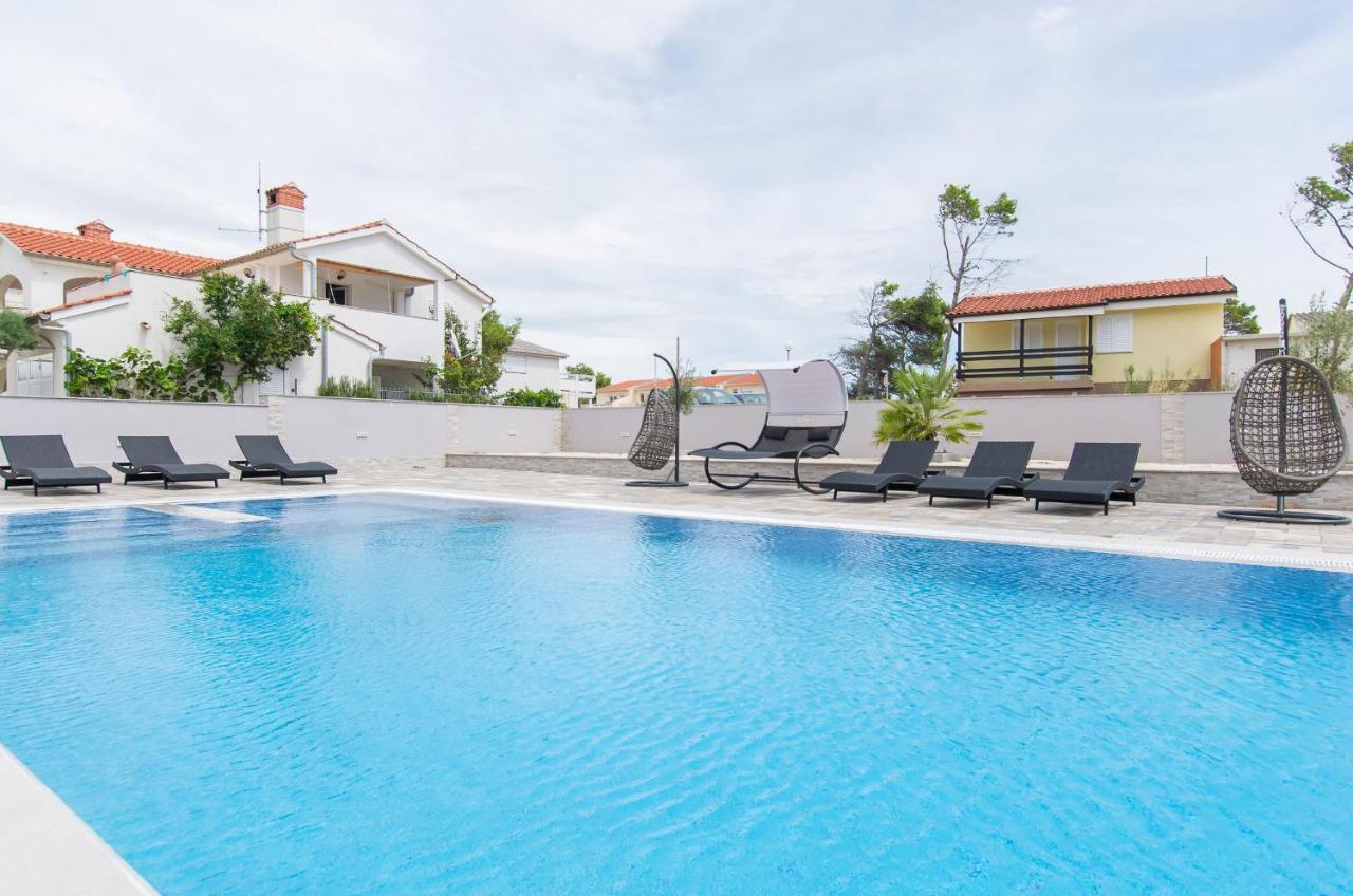 Apartments Sana Вир Екстериор снимка
