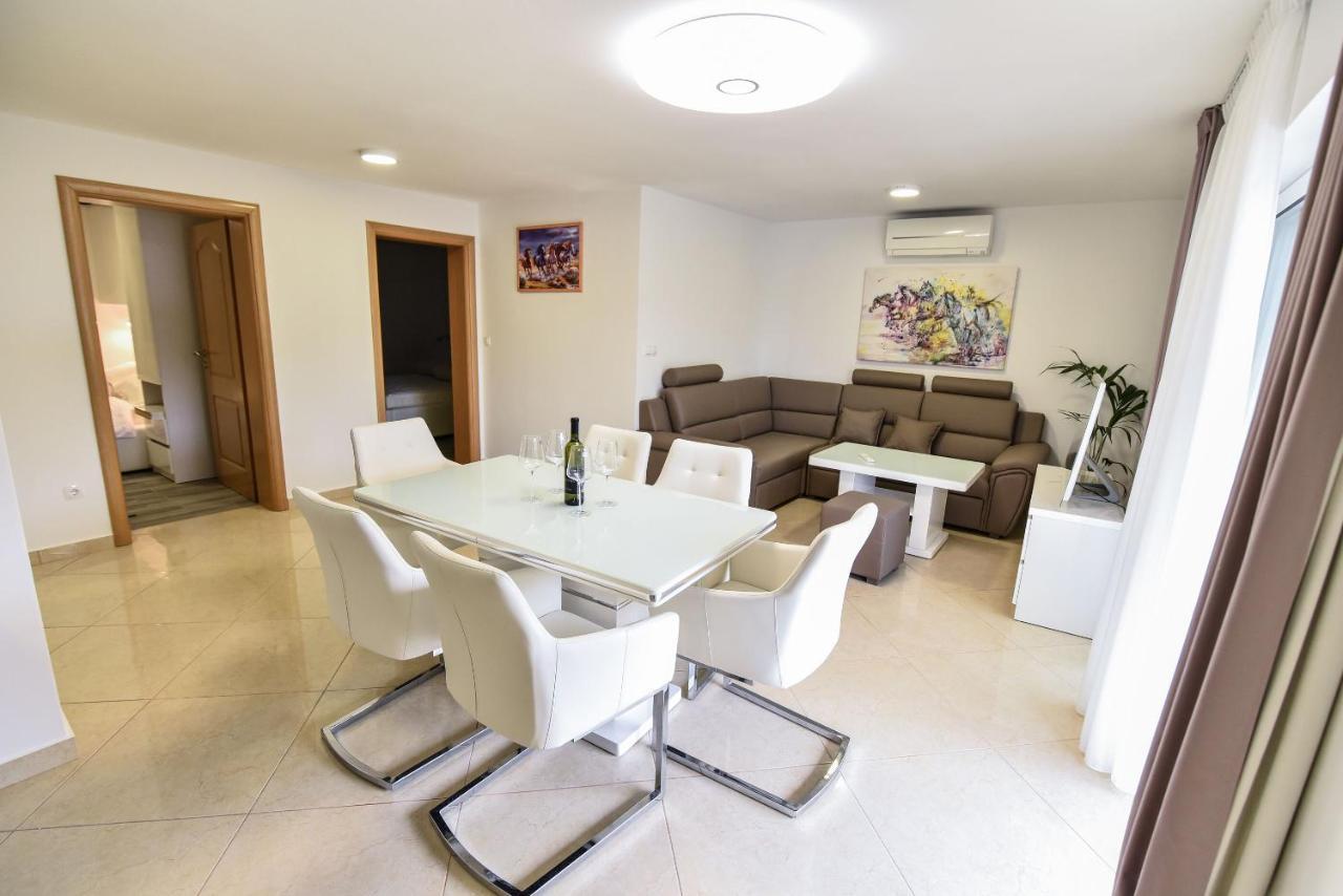 Apartments Sana Вир Екстериор снимка